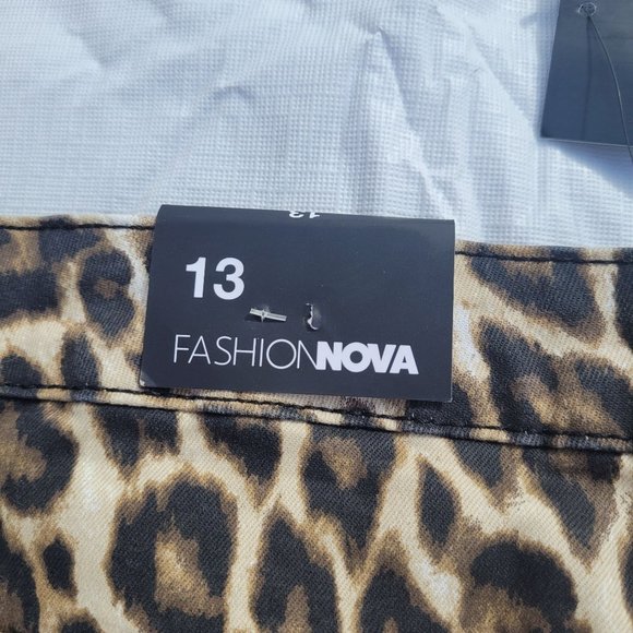 NWT FashionNova Pants Women's size 13 Animal Print, see pics - Picture 4 of 16